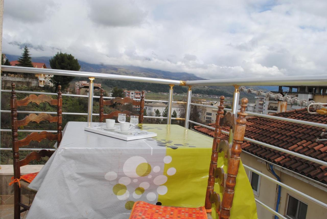 George's * Gjirokastër